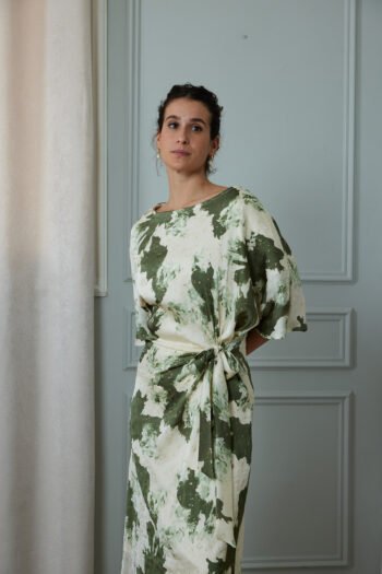 ⁦שמלת קשירת צד⁩ – תמונה ⁦2⁩